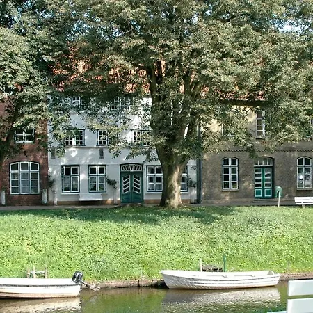 Am Mittelburgwall * Friedrichstadt